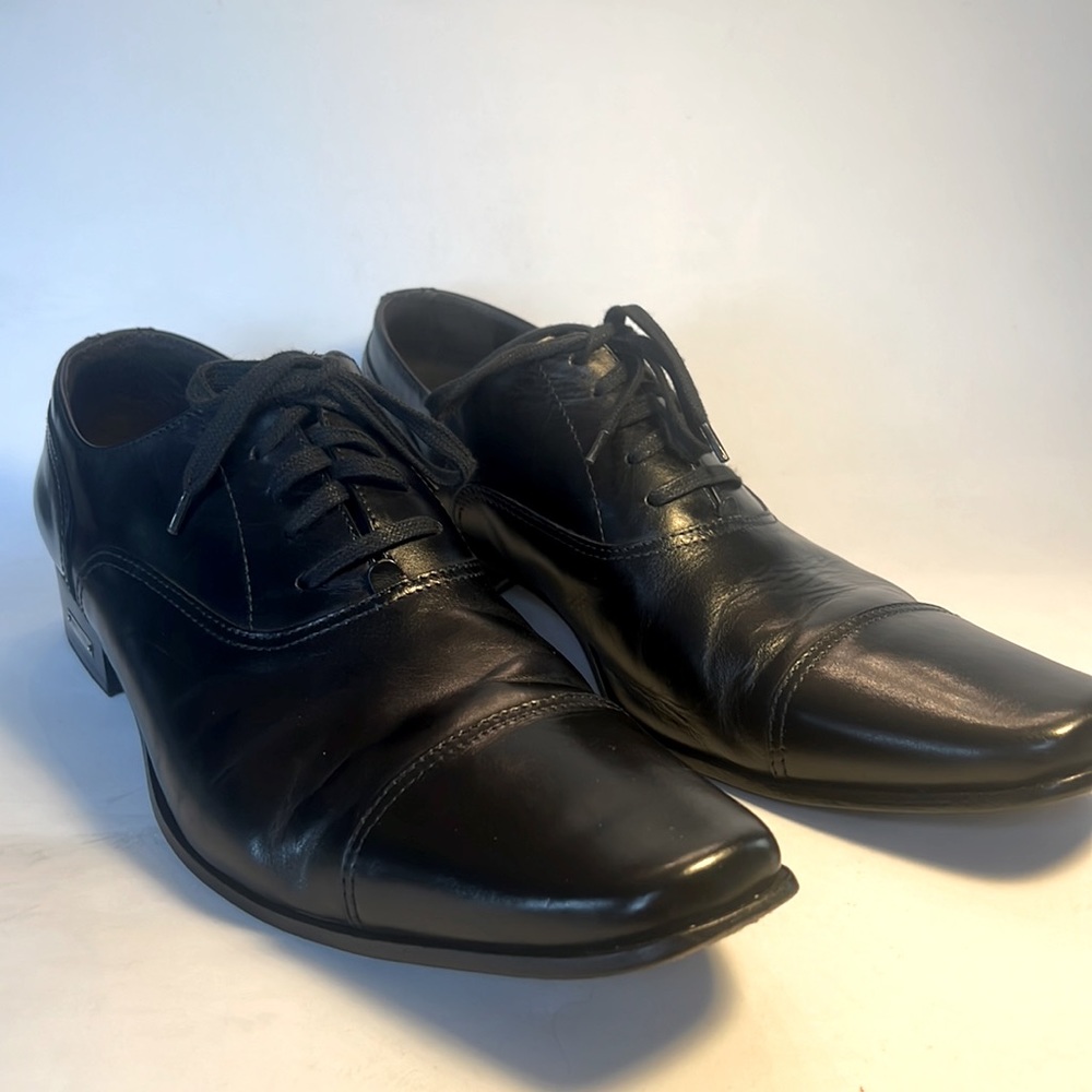 DSquared men’s black cap toe shoes size 43 1/2